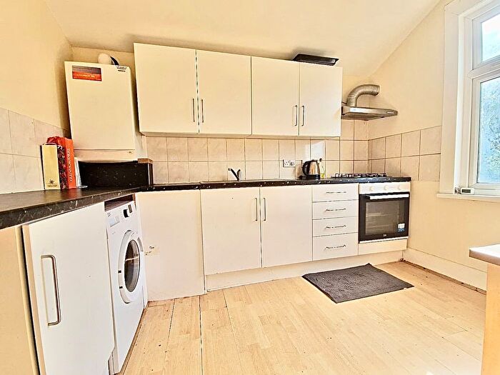1 Bedroom Flat To Rent In Selsdon Road, London, E13