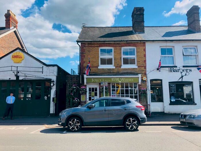 2 Bedroom Apartment To Rent In High Street, Lingfield, Surrey, RH7