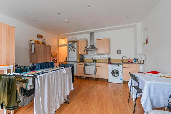 1 Bedroom Flat For Sale In Finches Court Mews, , Docklands, London, E14