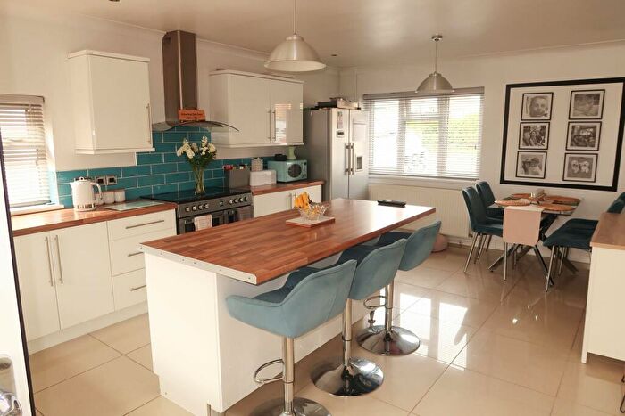 4 Bedroom End Of Terrace House For Sale In Gullon Walk, Bishopsworth, Bristol, BS13