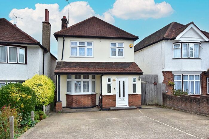 3 Bedroom Detached House To Rent In St. Albans Road, Watford, WD25