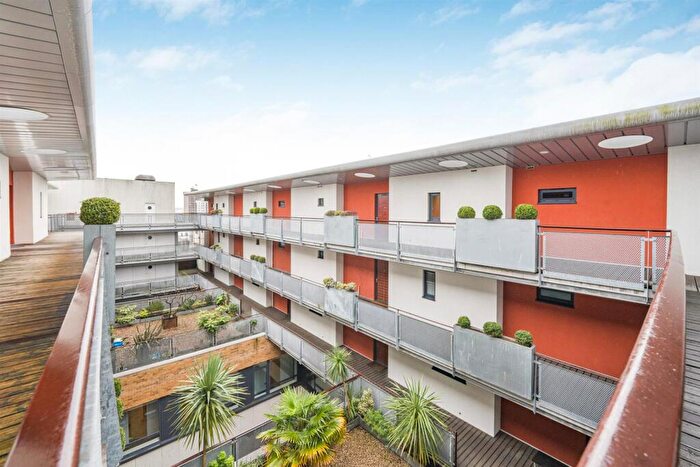 2 Bedroom Penthouse For Sale In Park View, Greyfriars Road, Cardiff, CF10
