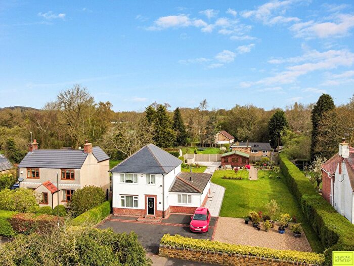 4 Bedroom Detached House For Sale In Holmgate Road, Clay Cross, Clay Cross, S45