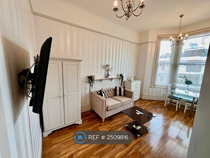 1 Bedroom Flat To Rent In Matheson Road, London, W14