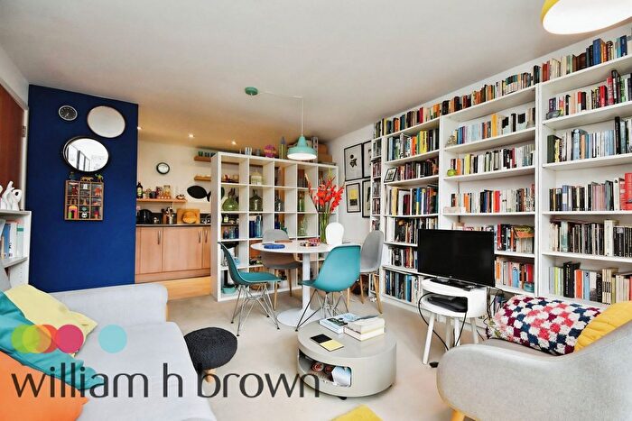 2 Bedroom Flat To Rent In Upper Chase, Chelmsford, CM2