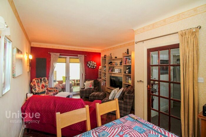 3 Bedroom Semi-Detached House For Sale In Lime Grove, Lytham St. Annes, Lancashire, FY8