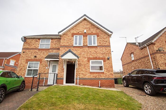 3 Bedroom Semi-Detached House To Rent In Jubilee Court, Gateshead, Tyne And Wear, NE8