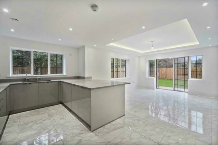5 Bedroom Detached House To Rent In Chandos Way, Hampstead Garden Suburb, NW11