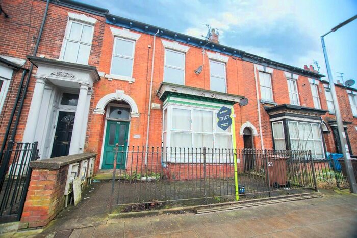 2 Bedroom Flat To Rent In Coltman Street, Hull, East Riding Of Yorkshire, HU3
