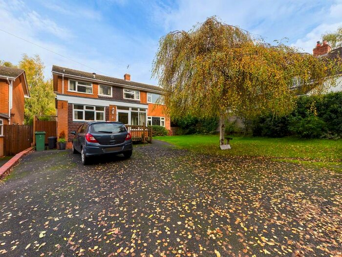 4 Bedroom Detached House For Sale In Menith Wood, Worcester, Worcestershire, WR6