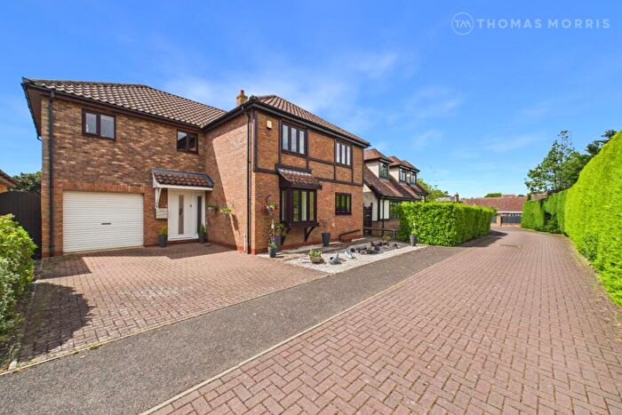 5 Bedroom Detached House For Sale In Arnold Close, Needingworth, St. Ives, Cambridgeshire, PE27