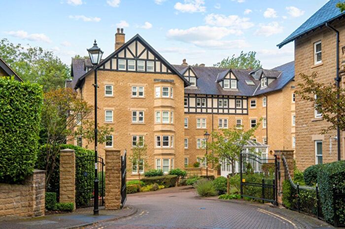 2 Bedroom Flat For Sale In Mansfield Court, Harrogate, HG1