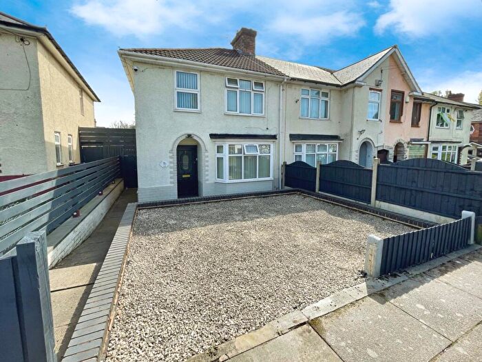 3 Bedroom End Of Terrace House For Sale In Harringay Road, Birmingham, B44