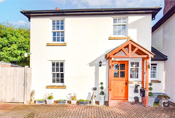 3 Bedroom Link Detached House To Rent In Wilcot Road, Pewsey, Wiltshire, SN9