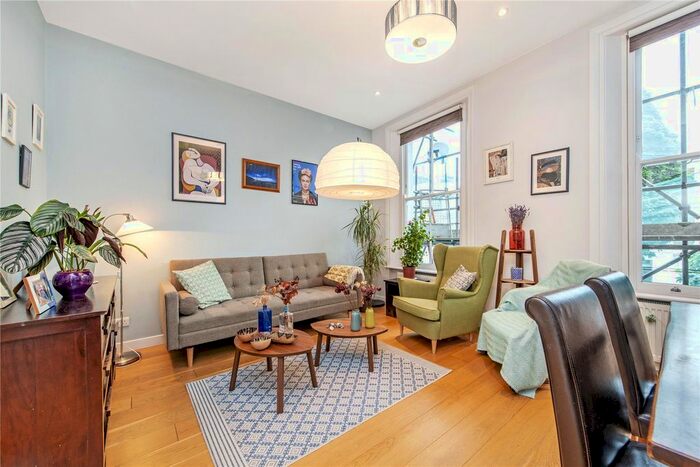 2 Bedroom Flat To Rent In Offord Road, Islington, N1