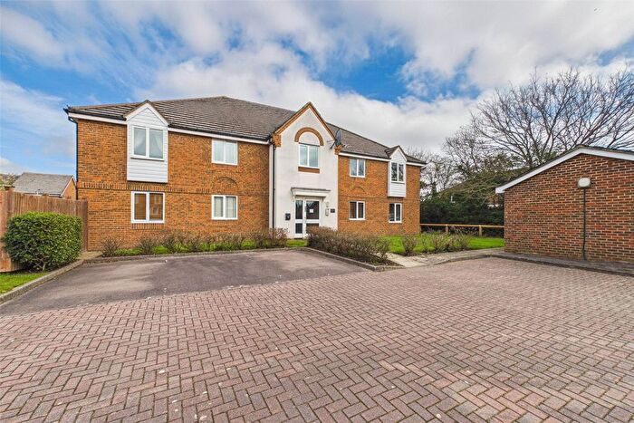 1 Bedroom Flat For Sale In Dunstans Drive, Winnersh, Wokingham, Berkshire, RG41