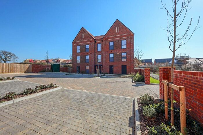 1 Bedroom Flat For Sale In Isaacs Lane, Burgess Hill, RH15