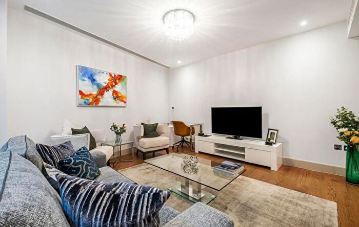 1 Bedroom Apartment To Rent In Park Road, Marylebone, London, NW1