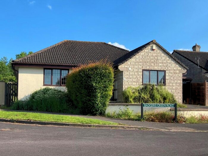 3 Bedroom Detached Bungalow To Rent In Badgers Green Road, Street, BA16