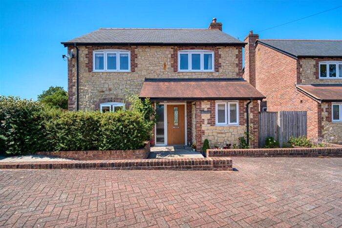4 Bedroom Detached House For Sale In Hunger Hill, East Stour, SP8