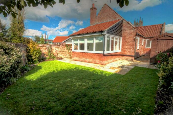 2 Bedroom Detached Bungalow To Rent In Castle Orchard, Bungay, Suffolk, NR35