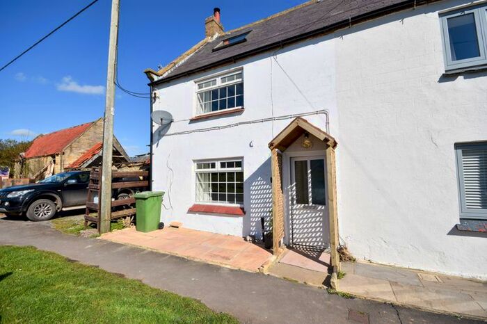 3 Bedroom Cottage To Rent In Beacon Way, Sneaton, Whitby, YO22