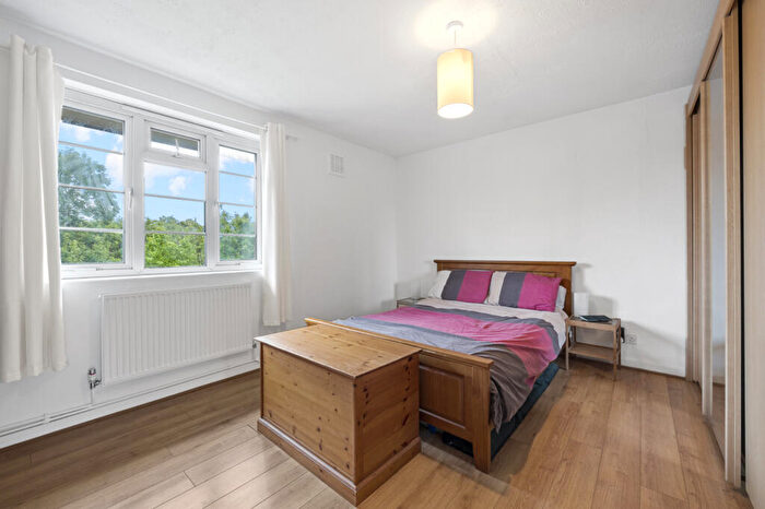 2 Bedroom Apartment For Sale In West Barnes Lane, New Malden, KT3