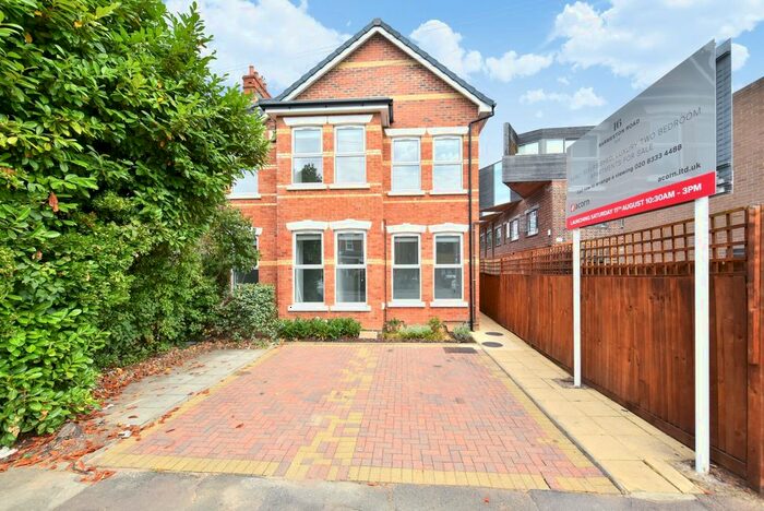 2 Bedroom Flat To Rent In Barmeston Road, London, SE6