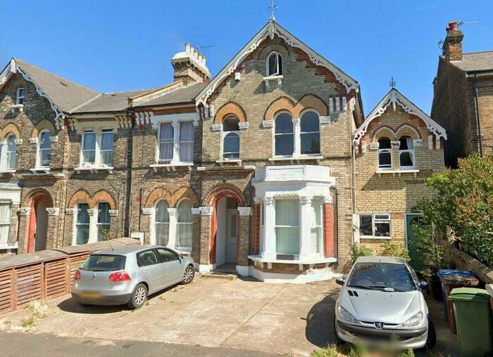 1 Bedroom Flat To Rent In Friern Road, London, SE22