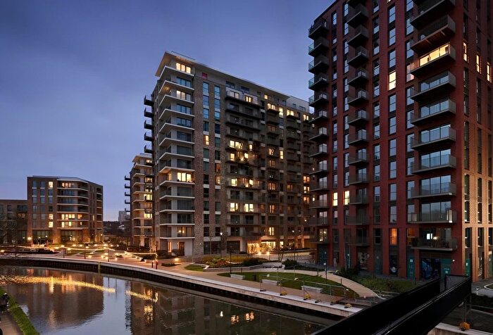 2 Bedroom Flat To Rent In Quay Walk, Wembley, HA0