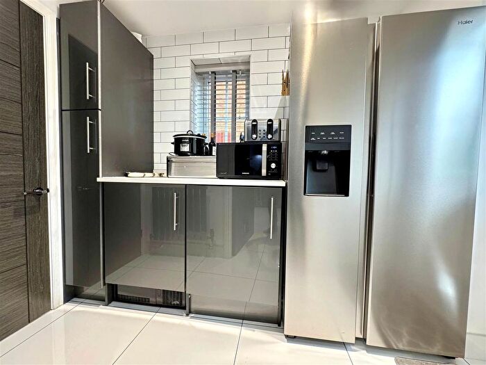 4 Bedroom Detached House For Sale In Suffolk Drive, Whiteley, Fareham, PO15