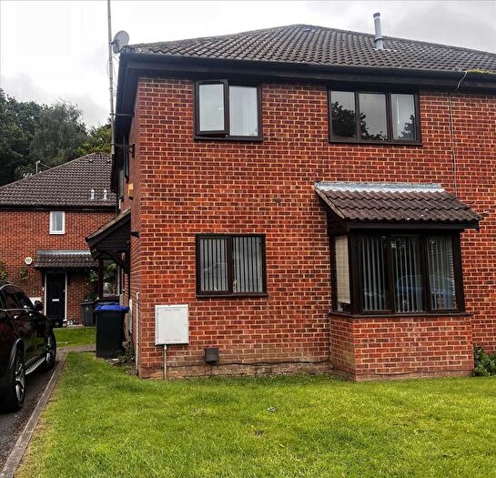 2 Bedroom Property To Rent In Langtons Meadow, Farnham Common, Slough, SL2