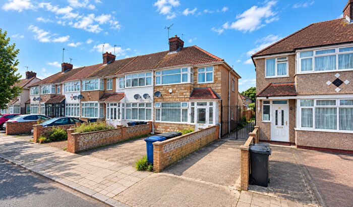 3 Bedroom End Terrace House For Sale In Marlborough Road, Southall, UB2