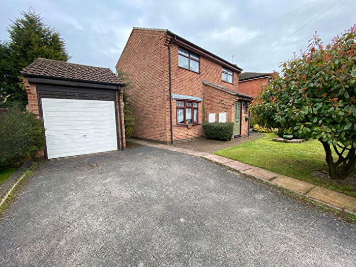 3 Bedroom Detached House For Sale In Topmeadow, Midway, Swadlincote, DE11