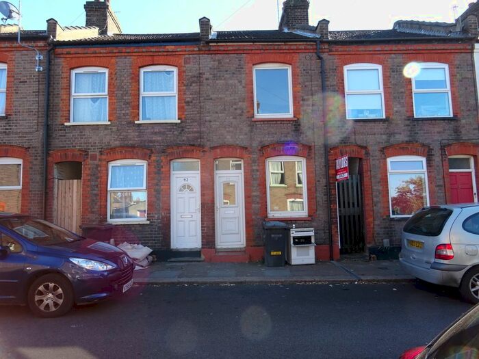 2 Bedroom Terraced House To Rent In Baker Street, Luton, Newtown, LU1