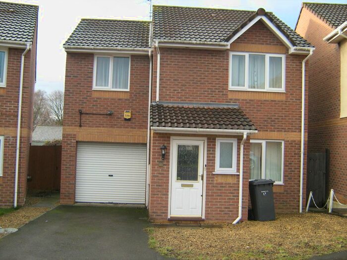 3 Bedroom Semi-Detached House To Rent In Barkleys Hill, Bristol, BS16