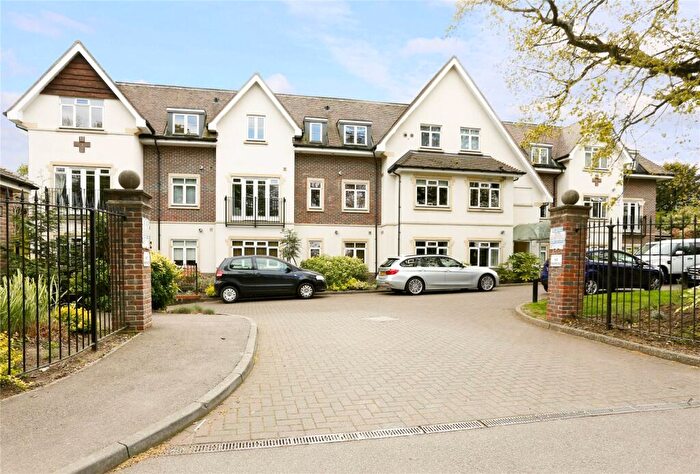 2 Bedroom Flat For Sale In Station Road, Beaconsfield, HP9