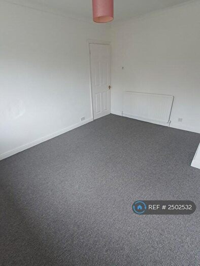 3 Bedroom Semi-Detached House To Rent In Oakhurst Road, Birmingham, B27