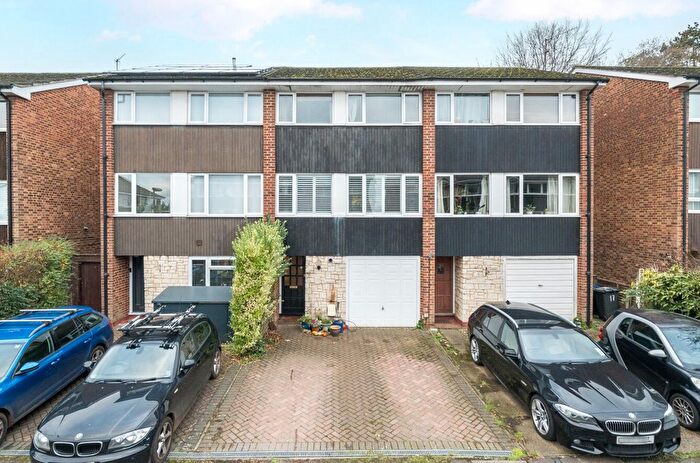 3 Bedroom Terraced House For Sale In Godalming, Surrey, GU7