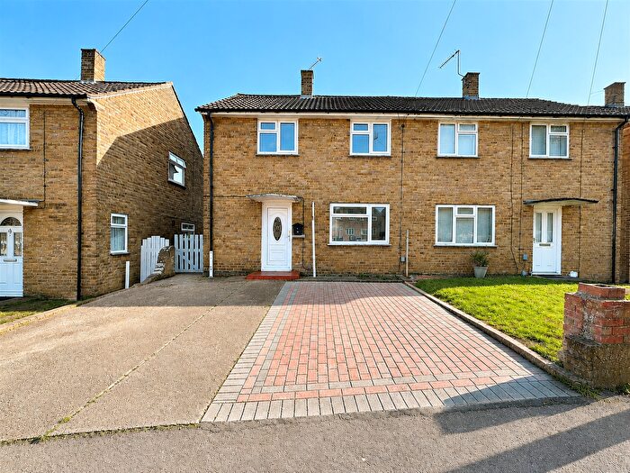 3 Bedroom Semi-Detached House For Sale In Knight Avenue, Canterbury, CT2