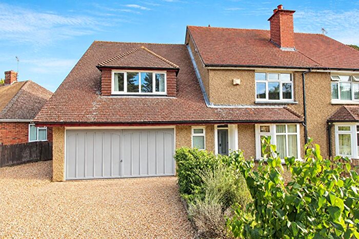 4 Bedroom Semi-Detached House For Sale In Long Lane, Tilehurst, Reading, RG31