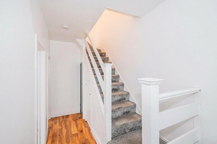 3 Bedroom Terraced House For Sale In Cavendish Drive, Leytonstone, E11