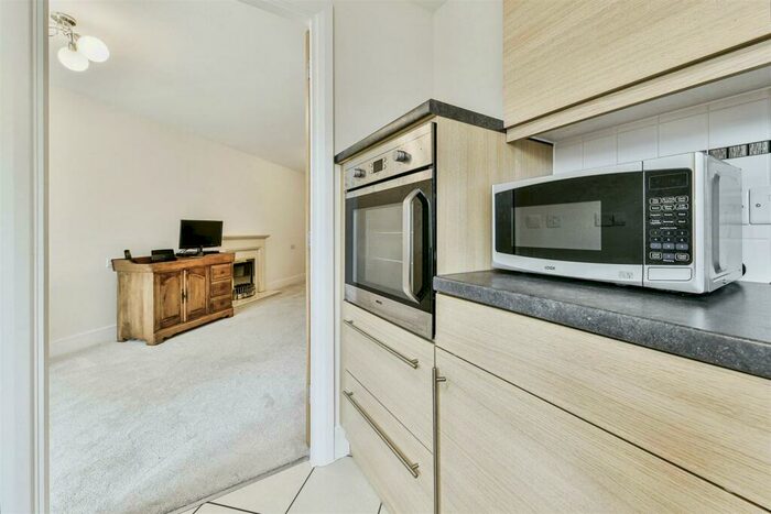 2 Bedroom Apartment For Sale In Goodes Court, Baldock Road, Royston, SG8