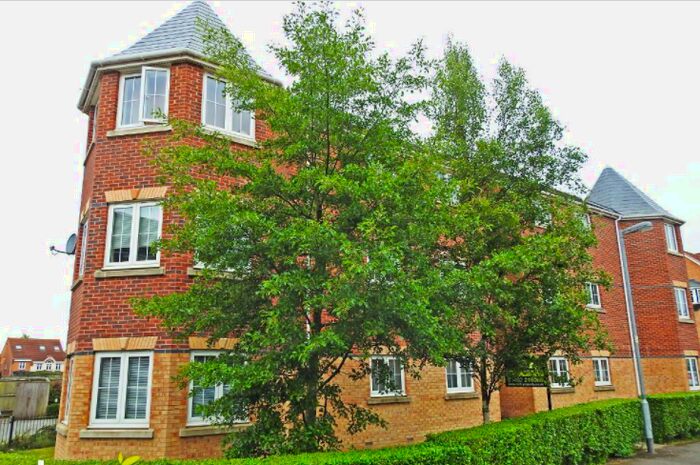 2 Bedroom Flat To Rent In Staunton Park, Kingswood HU7