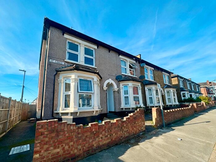2 Bedroom Semi Detached House For Sale In St Chads Road, Romford, RM6