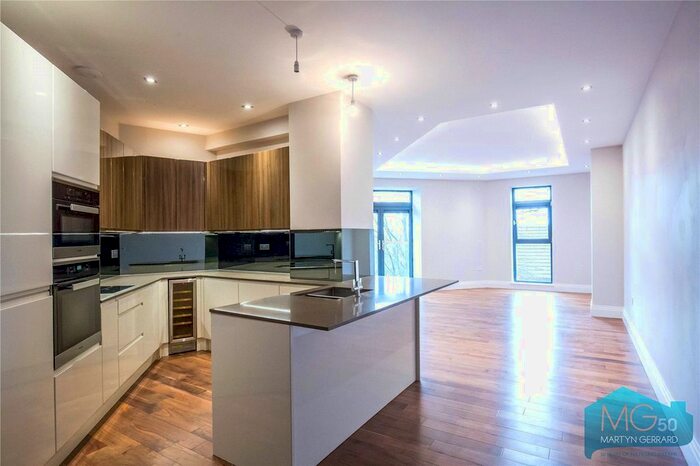 2 Bedroom Flat To Rent In Muswell Hill, London, N10