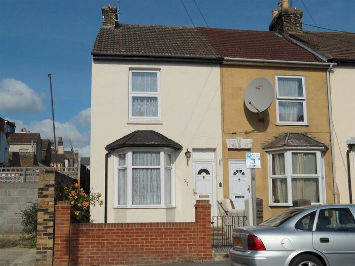 2 Bedroom End Of Terrace House To Rent In Grange Road, Rochester, ME2