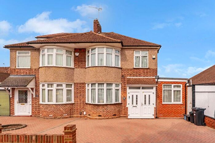 4 Bedroom Semi-Detached House To Rent In Strafford Avenue, Clayhall, IG5