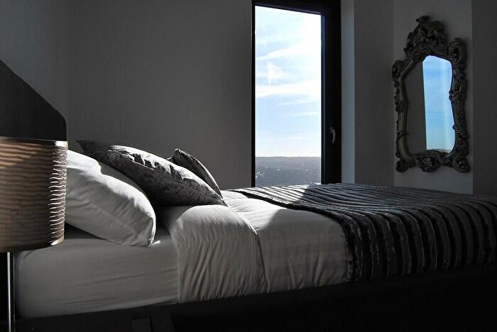 1 Bedroom Apartment To Rent In Th Floor, City Lofts, St. Pauls Square, Sheffield, S1