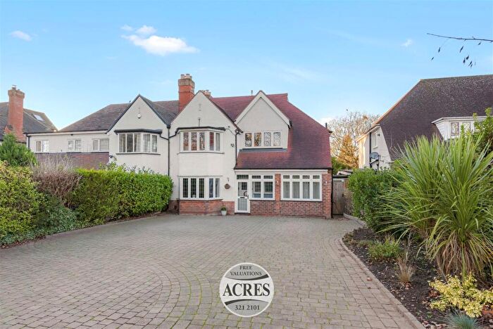 5 Bedroom Semi Detached House For Sale In Birmingham Road, Sutton Coldfield, B72